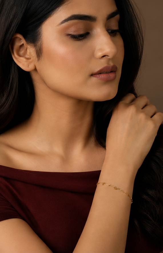 Minimalist Delicate Gold-Plated Botanical Vine Bracelet