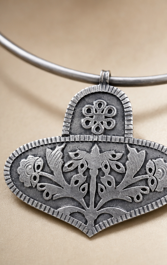 Silver Replica Botanical Engraved Pendant Open Collar Torque Necklace